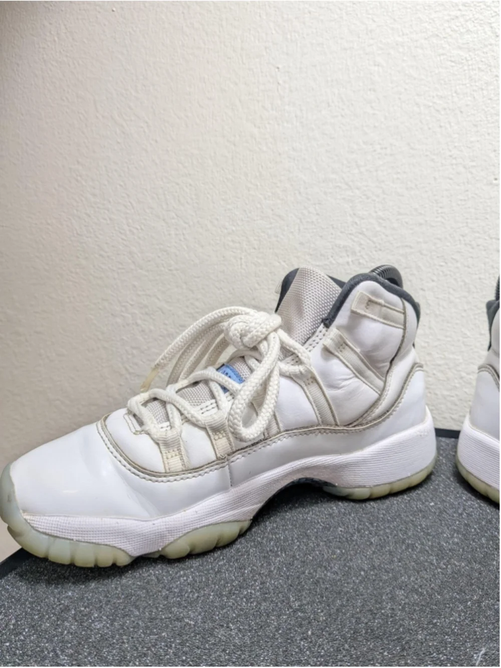 Air Jordan 11 Retro Shoes Youth Size 4.5Y White Blue Patent Basketball Sneakers